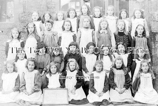 OX 1081 - Cumnor Girls School, Oxfordshire 1910