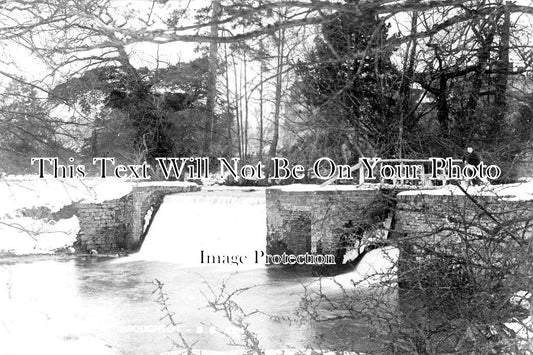OX 1409 - Waterfall At Broughton, Oxfordshire
