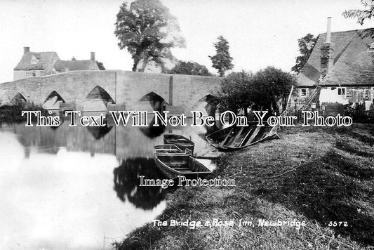 OX 1613 - The Bridge & Rose Inn Pub, Newbridge, Oxfordshire