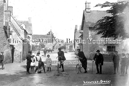 OX 1655 - Langford Street, Oxfordshire c1909