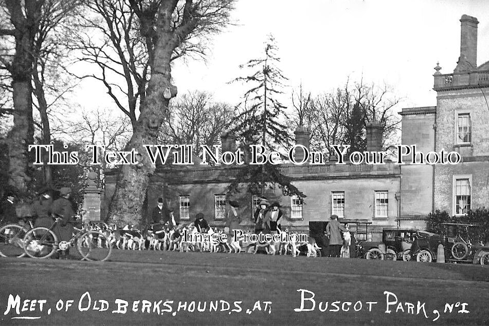 OX 1690 - Hounds Hunt Meet, Buscot Park, Oxfordshire c1913