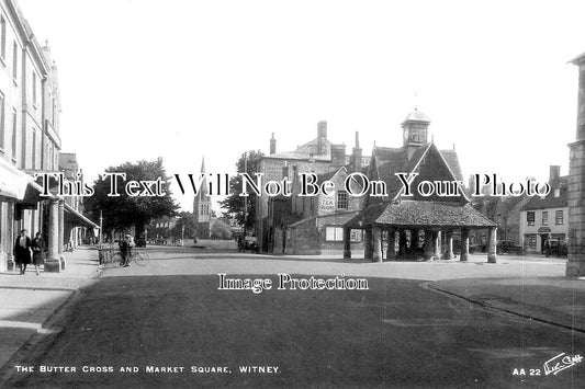 OX 1813 - The Butter Cross & Market Square, Witney, Oxfordshire