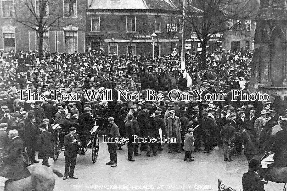 OX 1878 - Warwickshire Hounds At Banbury Cross, Oxfordshire