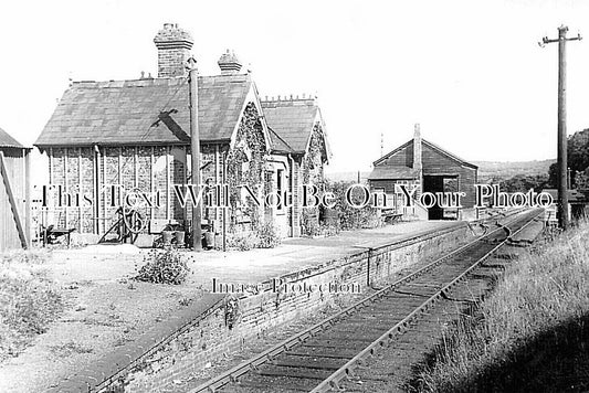 OX 1902 - Aston Rowant Railway Station, Oxfordshire c1951