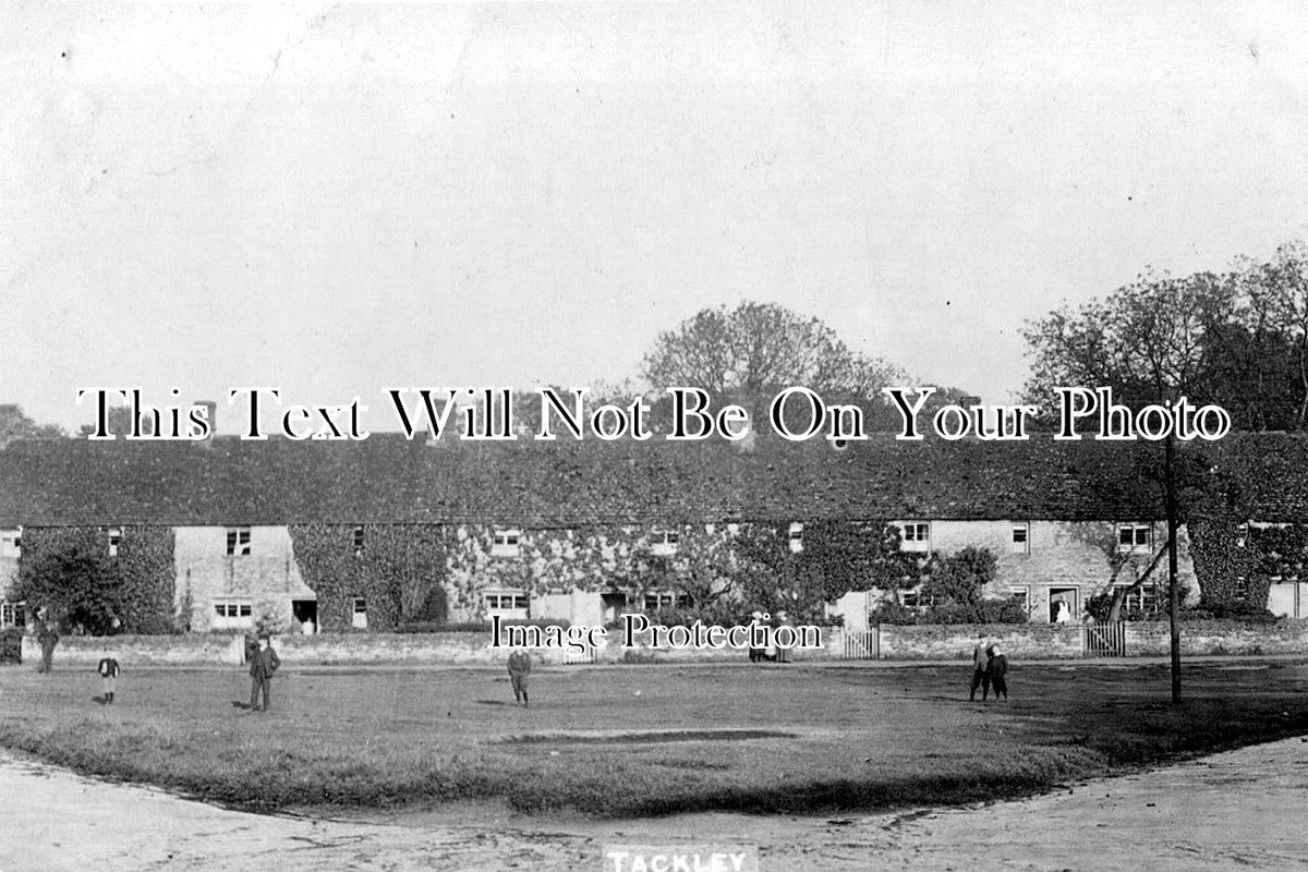 OX 192 - Tackley Village Green, Oxfordshire c1907