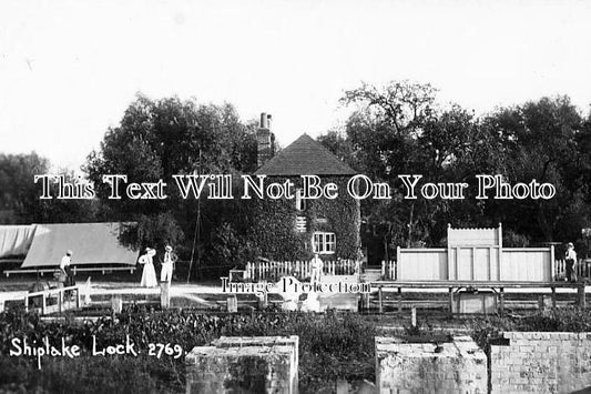 OX 193 - Shiplake Lock, River Thames, Oxfordshire c1911