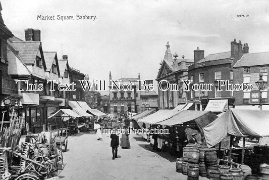 OX 198 - The Market, Banbury, Oxfordshire c1911