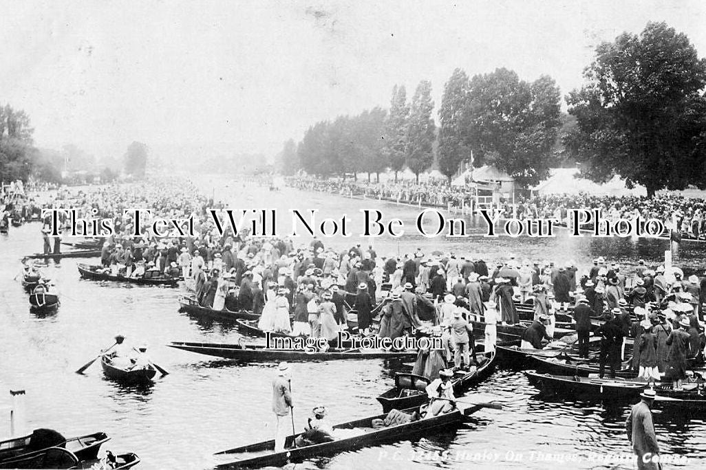 OX 312 - Crowds At Henley Regatta, Henley, Oxfordshire