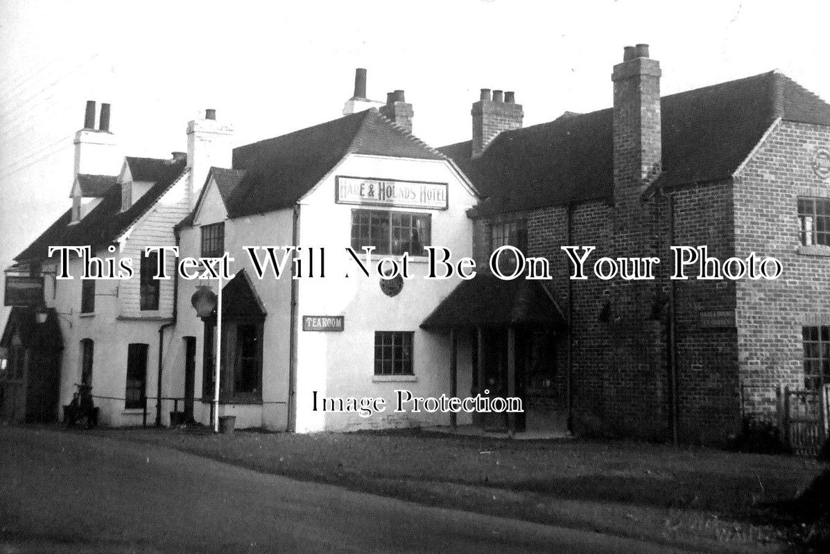 OX 685 - Hare & Hounds Hotel, Wantage, Oxfordshire c1920