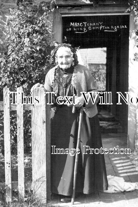 OX 747 - Mrs C. Tenant Age 102, Long Compton, Oxfordshire