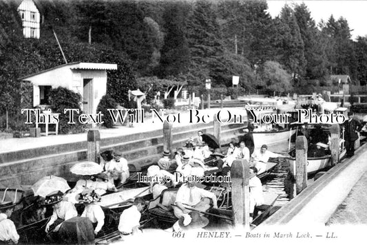 OX 759 - Boats In Marsh Lock, Henley, Oxfordshire