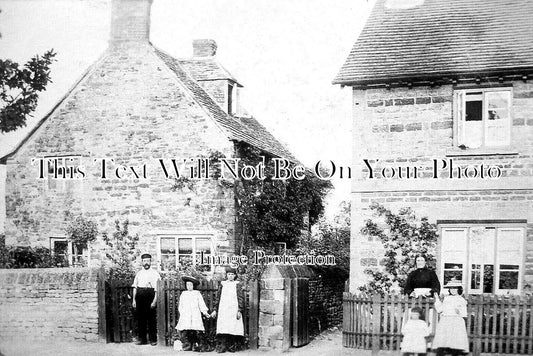 OX 833 - A View In Heyford, Oxfordshire c1906