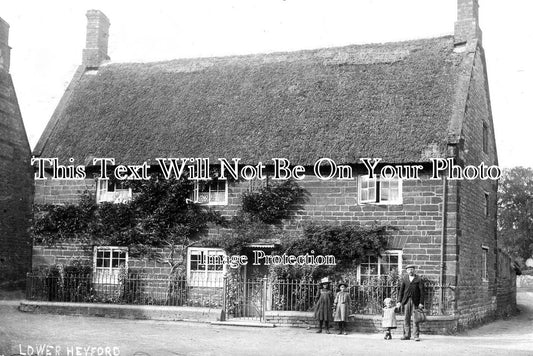 OX 900 - Old Cottage, Lower Heyford, Oxfordshire c1905