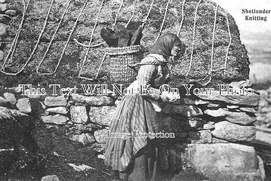 SC 1007 - A Shetlander Knitting, Shetland Islands, Scotland