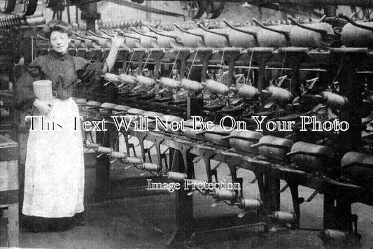 SC 1236 - Hand Loom Weaver In Thrums, Kirriemuir, Scotland