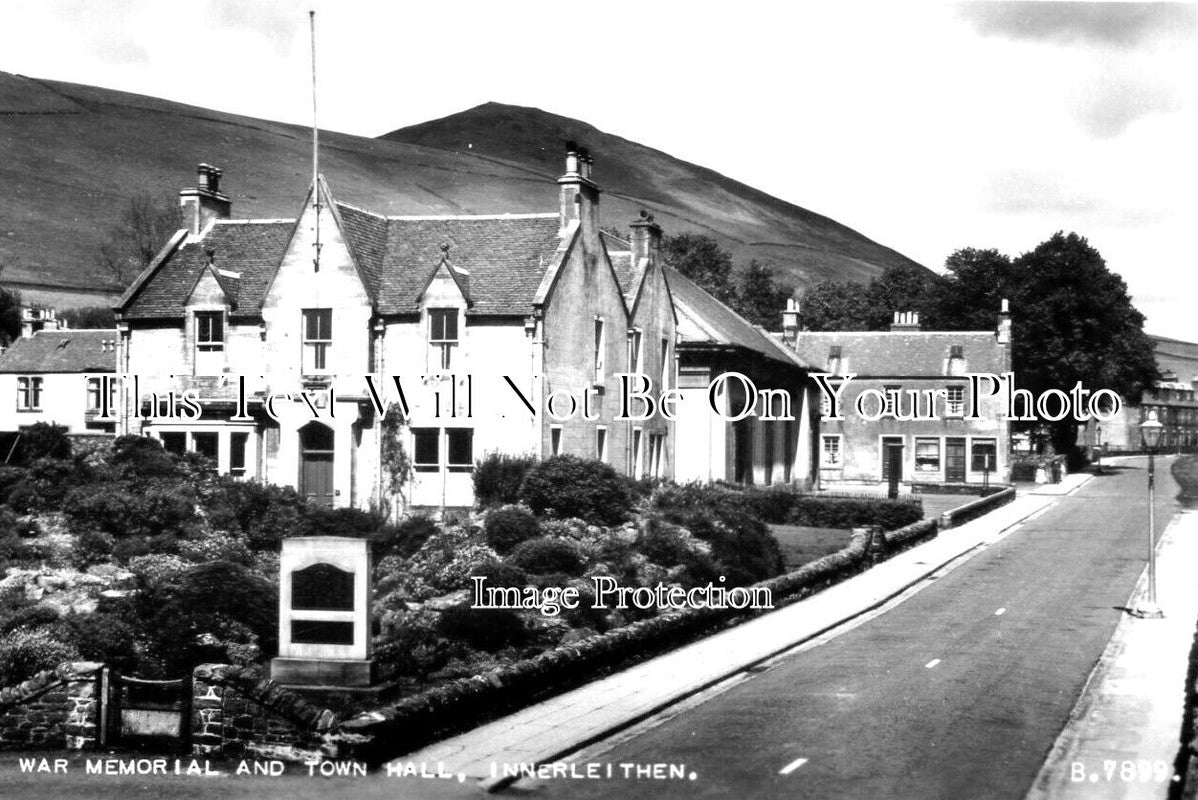 SC 1260 - War Memorial & Town Hall, Innerleithen, Peeblesshire, Scotland