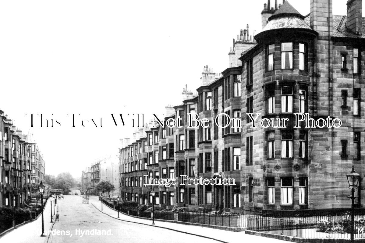 SC 1457 - Airlie Gardens, Hyndland, Glasgow, Scotland