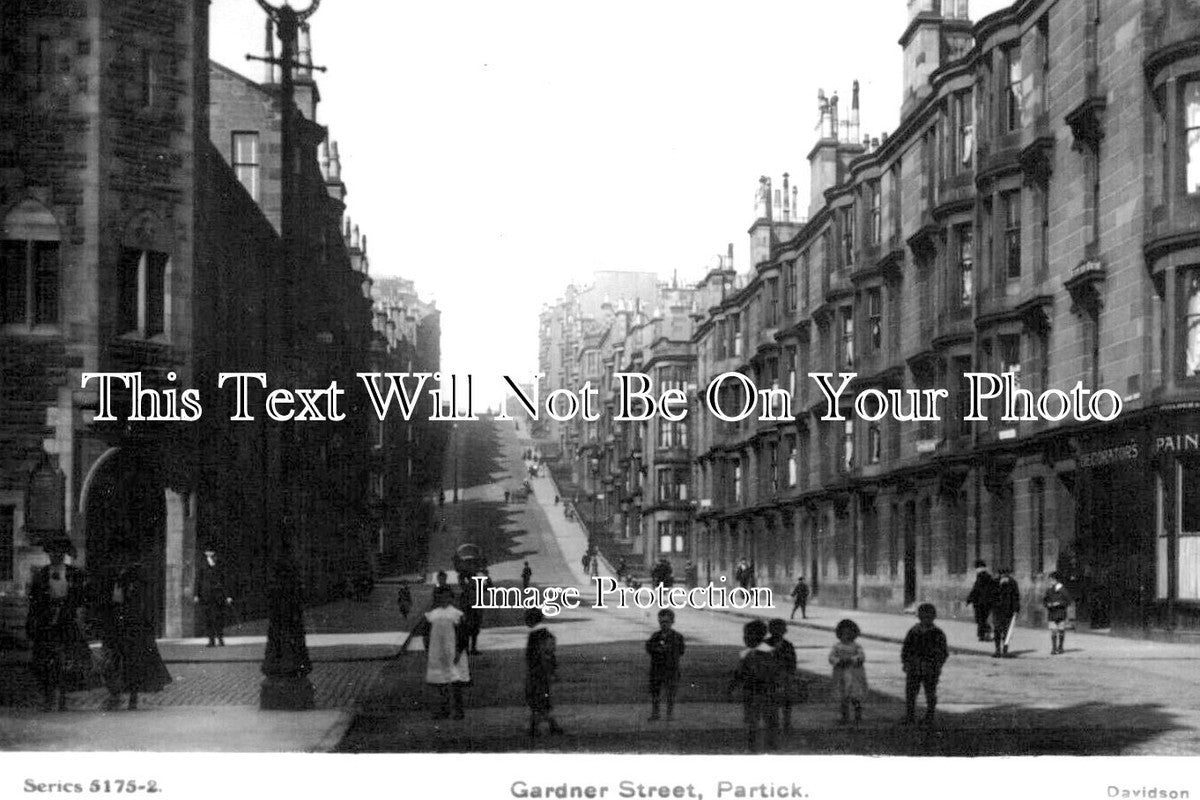 SC 1463 - Gardner Street, Partick, Glasgow, Scotland – JB Archive