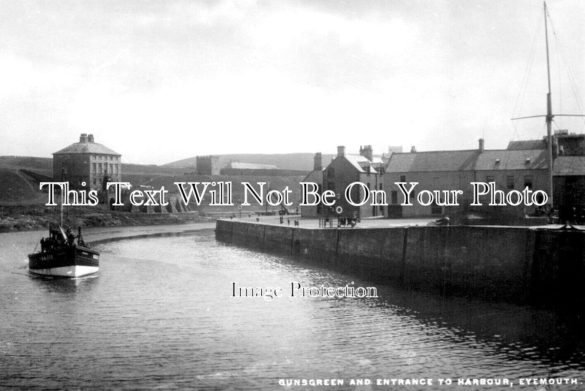 SC 1655 - Gunsgreen & Entrance To Harbour, Eyemouth, Scotland