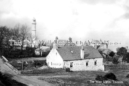 SC 2089 - The West Lights, Tayport, Fife, Scotland c1939