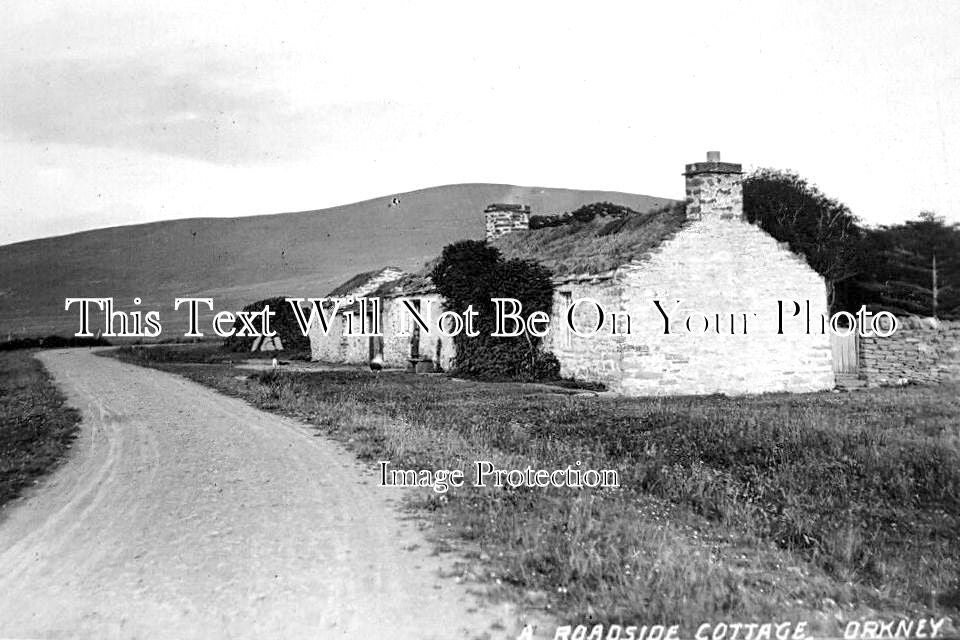 SC 2349 - Roadside Cottage, Orkney, Scotland