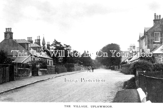 SC 2394 - The Village, Uplawmoor, Scotland