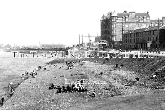 SC 2448 - Annfield Promenade, Newhaven, Edinburgh, Scotland