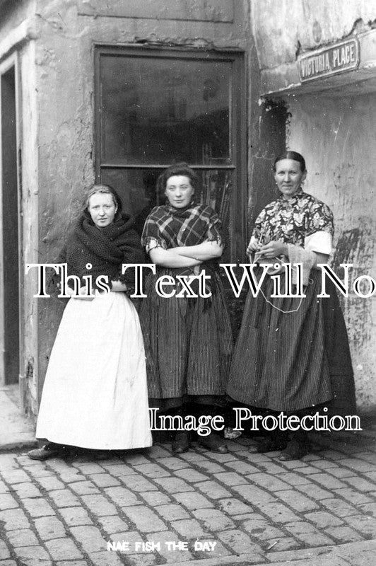 SC 2519 - Nae Fish The Day, Newhaven Fishwives, Edinburgh, Scotland