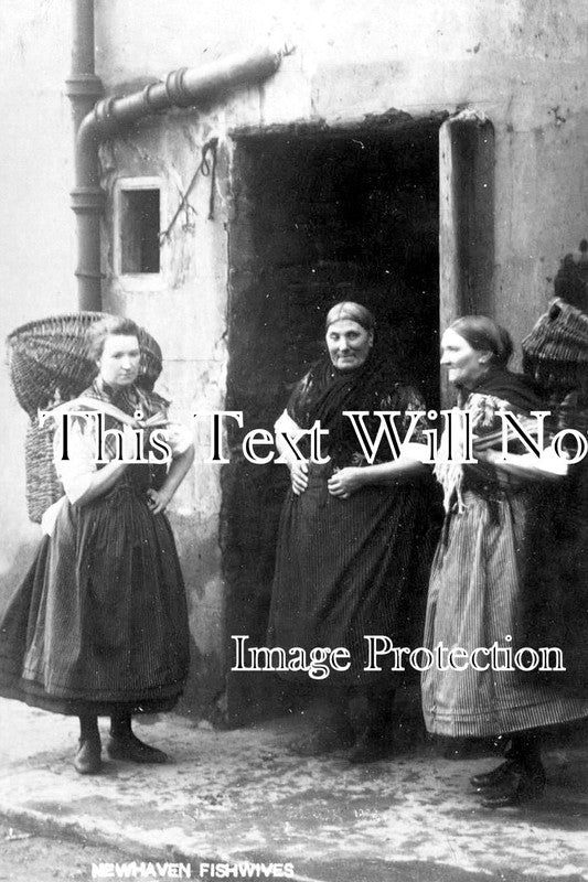 SC 2520 - Newhaven Fishwives, Edinburgh, Scotland