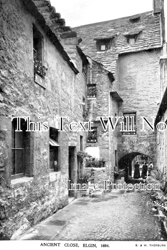 SC 2746 - Ancient Close, Elgin, Moray, Scotland