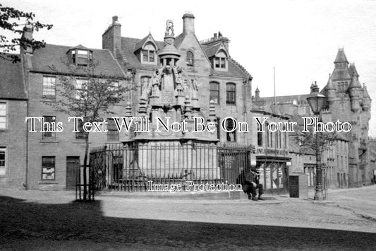 SC 2963 - The Fountain, Linlithgow, West Lothian, Scotland