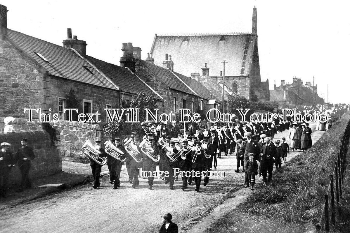 SC 320 - Masonic Procession, Strathkinnes, Scotland c1905