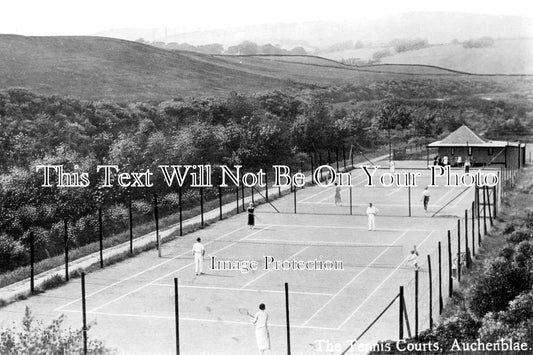 SC 3261 - The Tennis Courts, Auchenblae, Scotland