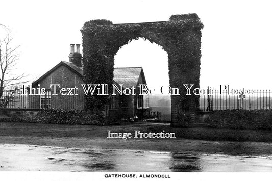 SC 3377 - Gatehouse, Almondell, West Lothian, Scotland