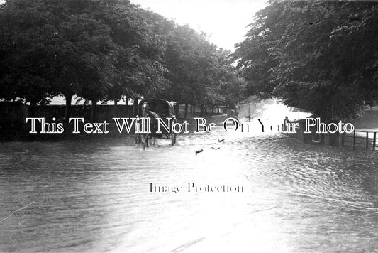 SC 339 - Flooding Near Hood Park, Cupar, Fife, Scotland c1910