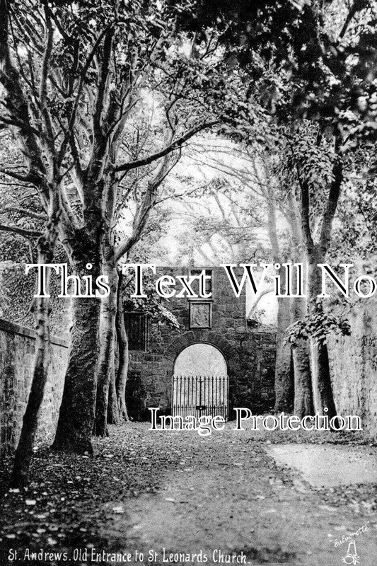 SC 3497 - Old Entrance To St Leonards Church, St Andrews, Scotland c1905