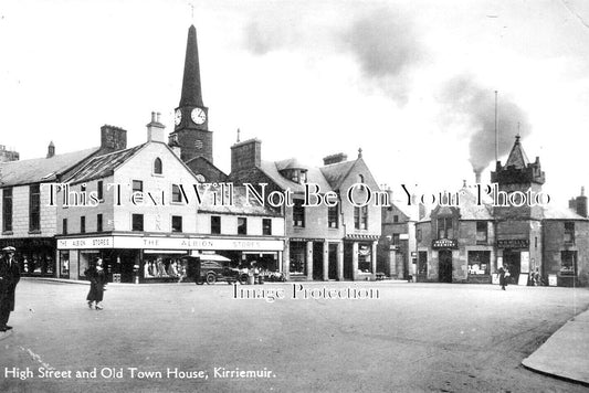 SC 394 - High Street & Old Town House, Kirriemuir, Scotland