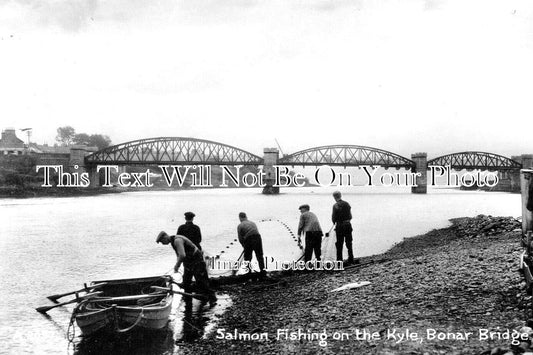 SC 409 -Salmon Fishing On The Kyle, Bonar Bridge, Scotland