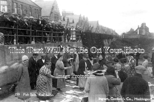 SC 4162 - Fish Sale At Port Seton, East Lothian, Scotland