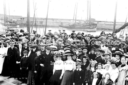 SC 418 - East Lothian Harbour, Scotland c1910