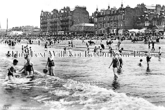 SC 4326 - The Beach, Portobello, Edinburgh, Scotland