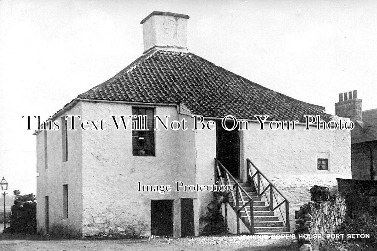 SC 4384 - Johnnie Copes House, Port Seton, Scotland c1916