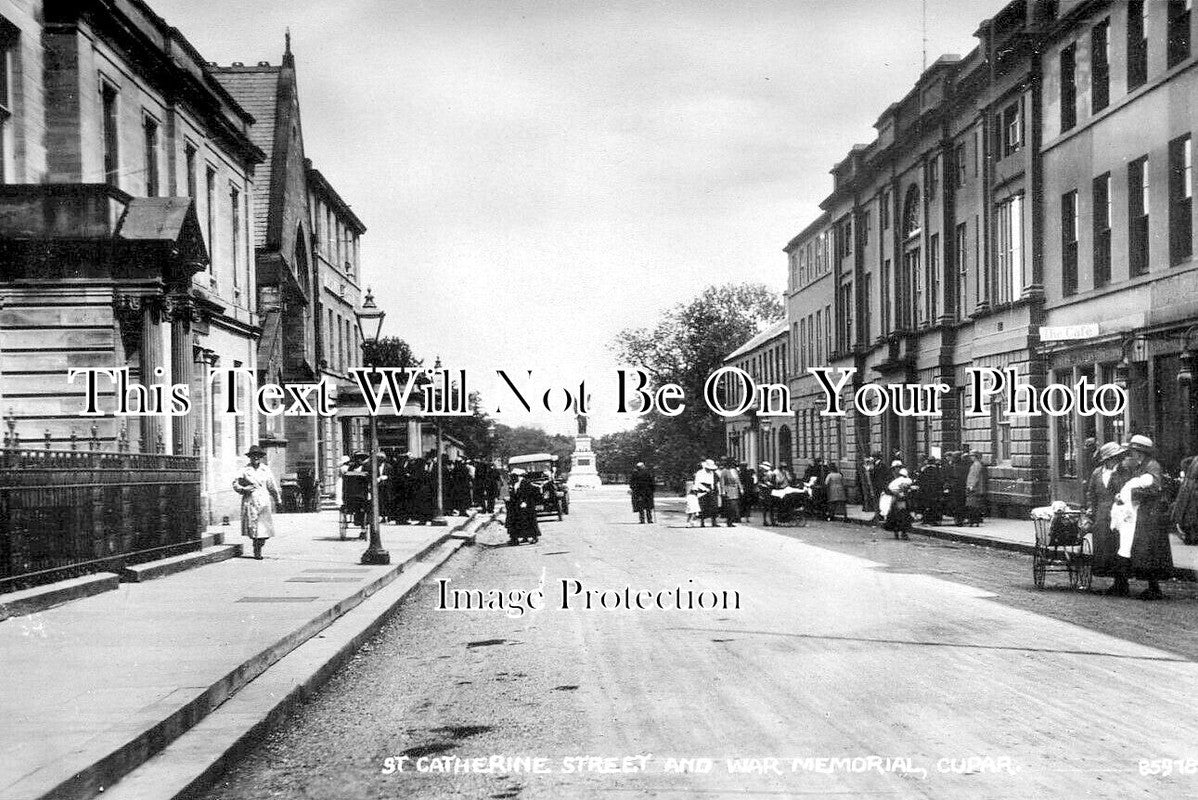 SC 4387 - St Catherine Street & War Memorial, Cupar, Scotland c1920