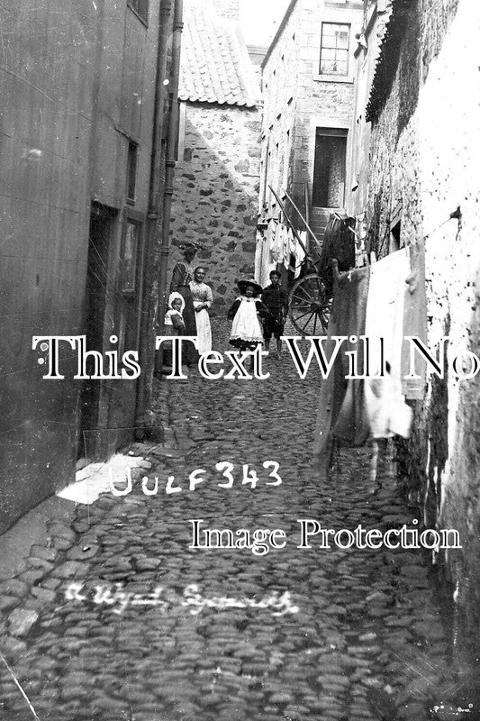 SC 450 - A Wynd, Eyemouth Near St Abbs, Berwickshire, Scotland c1907