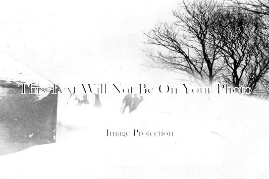 SC 561 - Snow Clearing, Newburgh, Aberdeen, Scotland