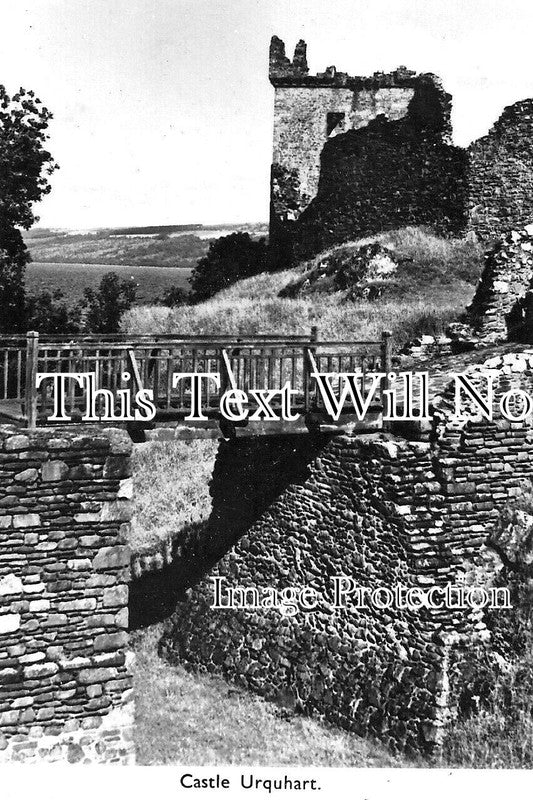 SC 673 - Urquhart Castle, Loch Ness, Scotland
