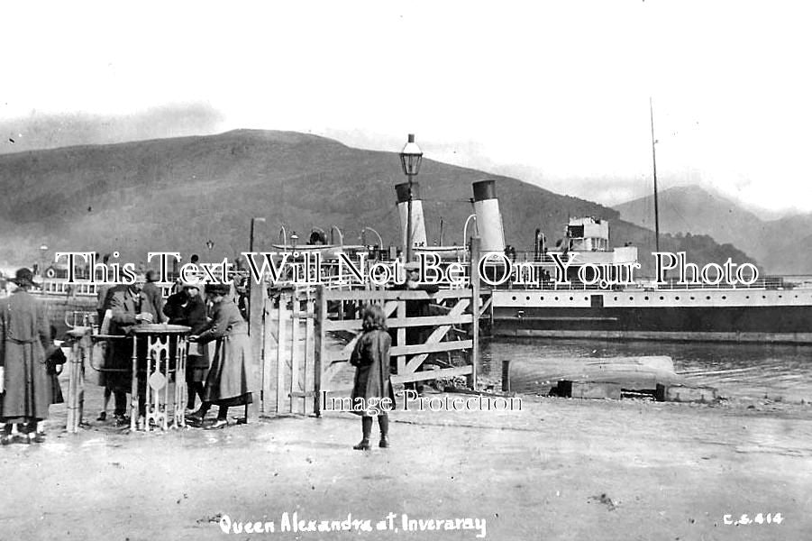SC 69 - Queen Alexandra At Inveraray, Scotland c1922