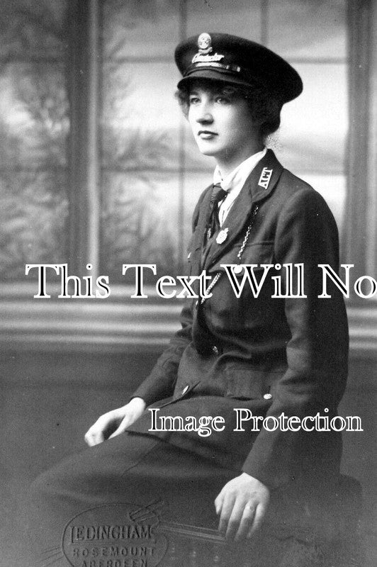 SC 788 - Lady Tram Conductor, Aberdeen Corporation Tramways, Scotland 1919