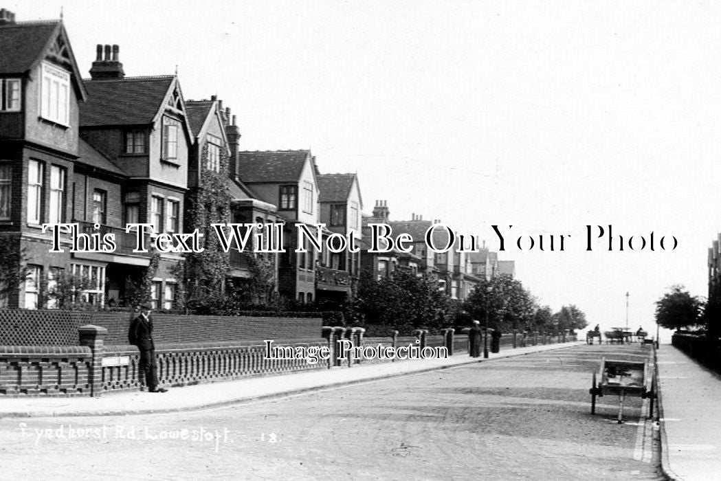 SF 1002 - Lyndhurst Road, Lowestoft, Suffolk c1914