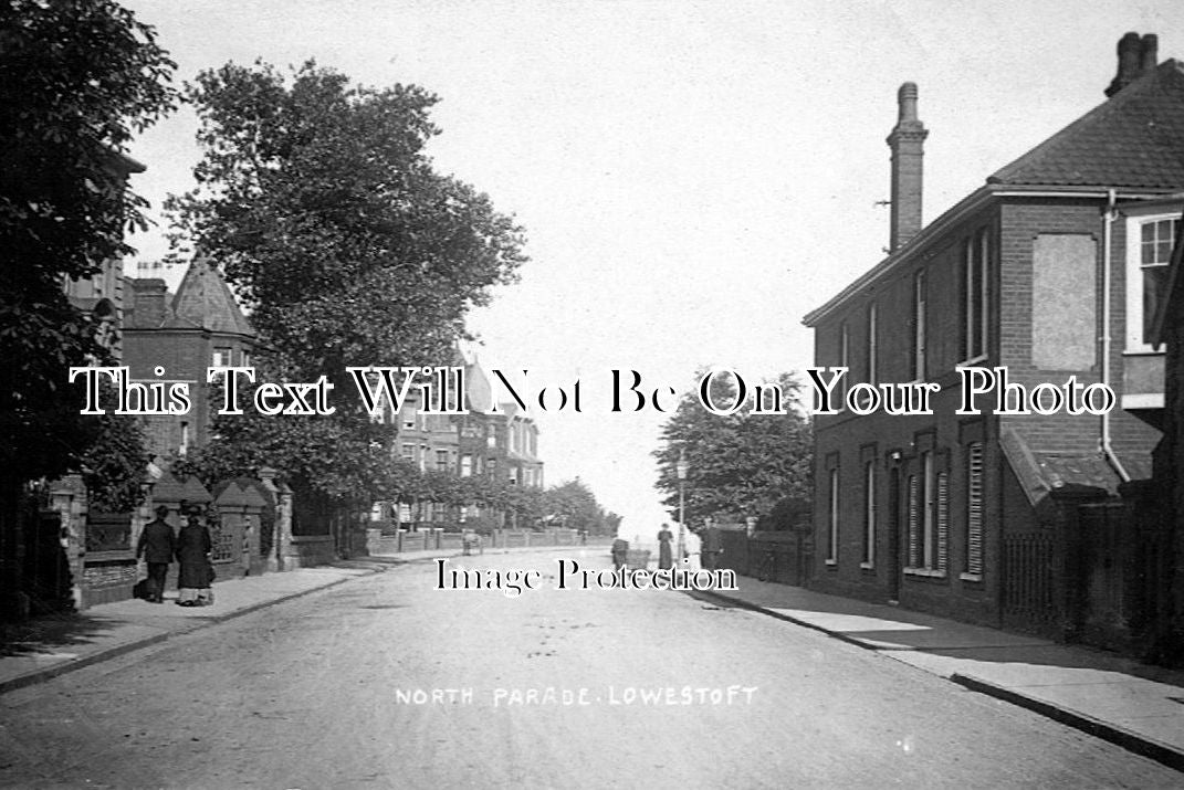 SF 1003 - North Parade, Lowestoft, Suffolk c1905